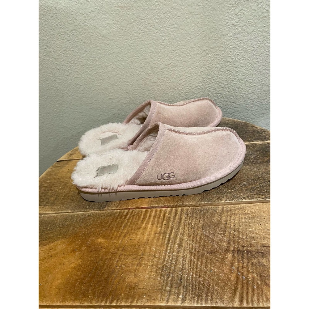 Girls UGG Pink slippers size 4